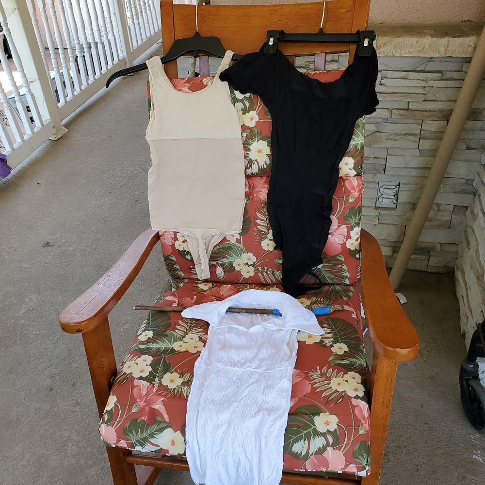 3 pack in a bag,  beige, black and white